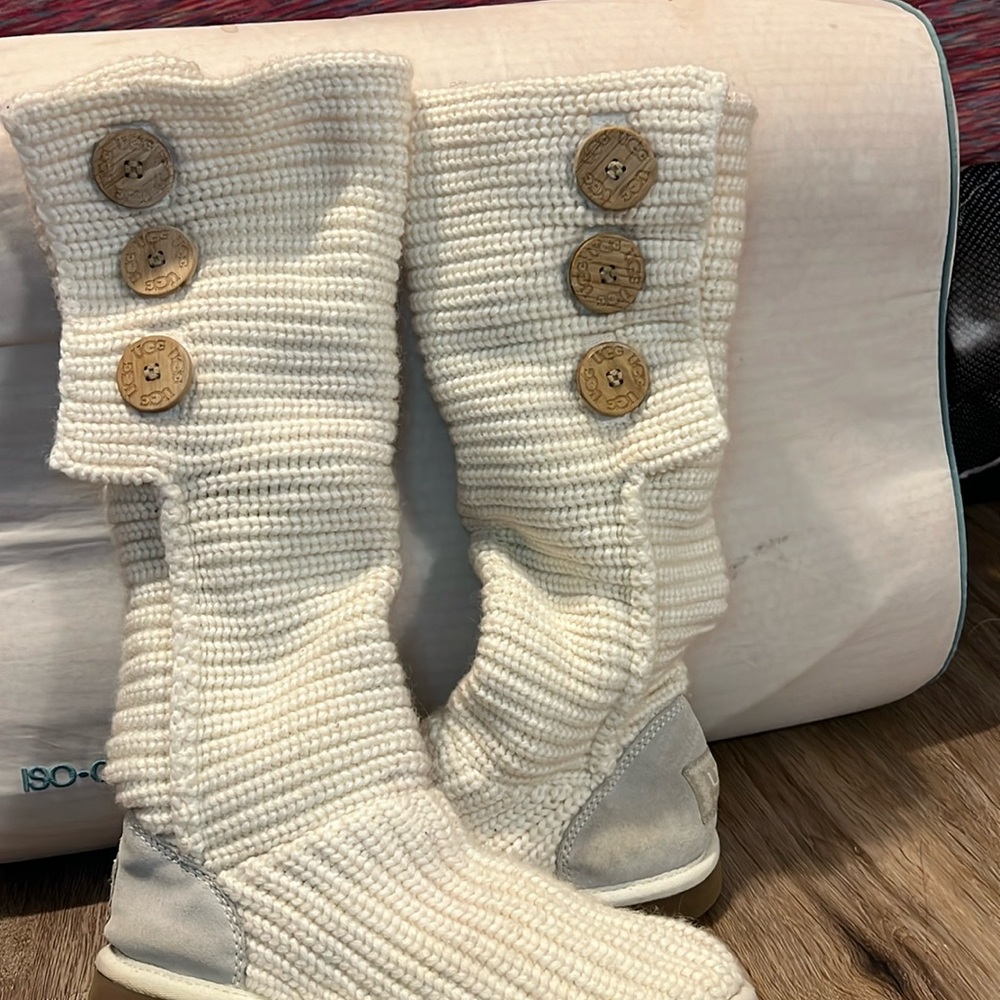 Ugg Cardy Color ivory size 5 kids